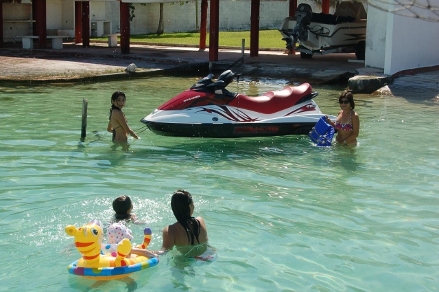  Jetskis 